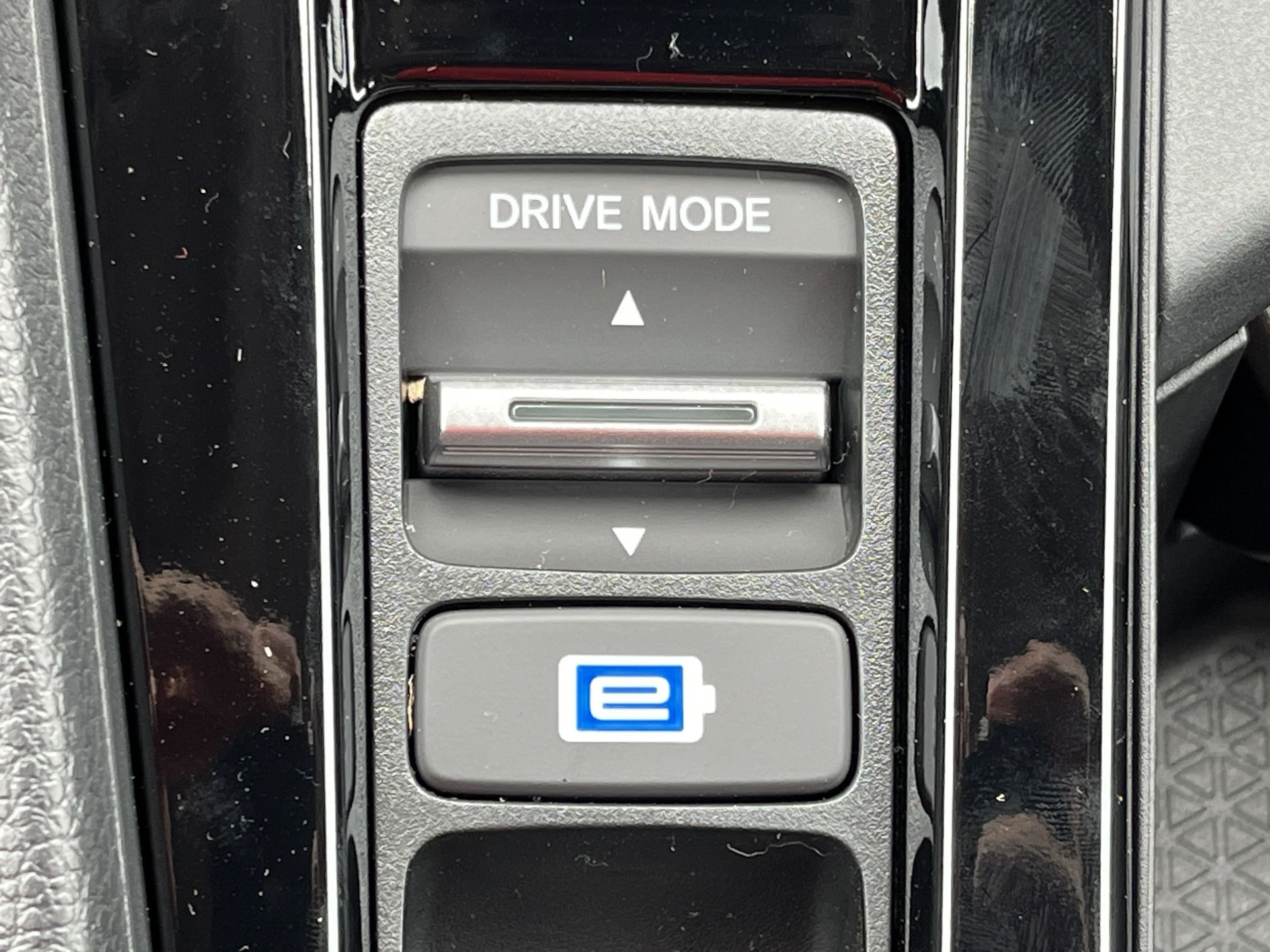 2025 Honda Accord Hybrid EX-L - Photo 10