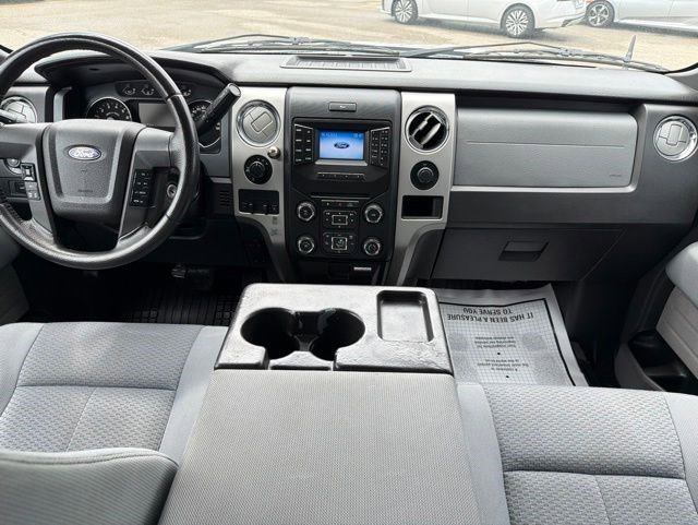 Used 2014 Ingot Silver Metallic Ford XLT image 22
