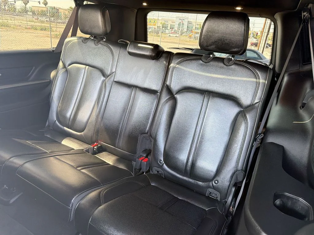 Used 2024 Gray Jeep Base image 26