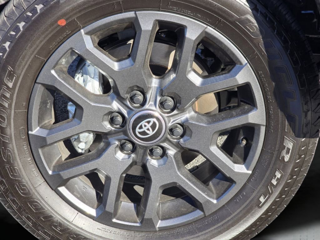 New 2026 Magnetic Gray Metallic Toyota Platinum image 31