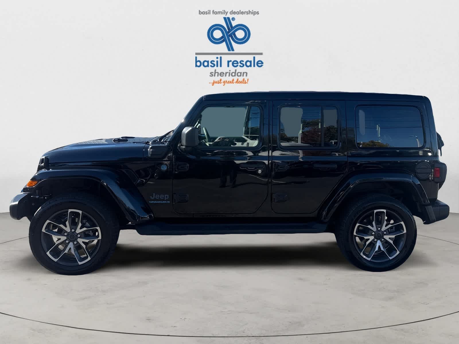 Used 2024 Black Clearcoat Jeep Sport S image 3
