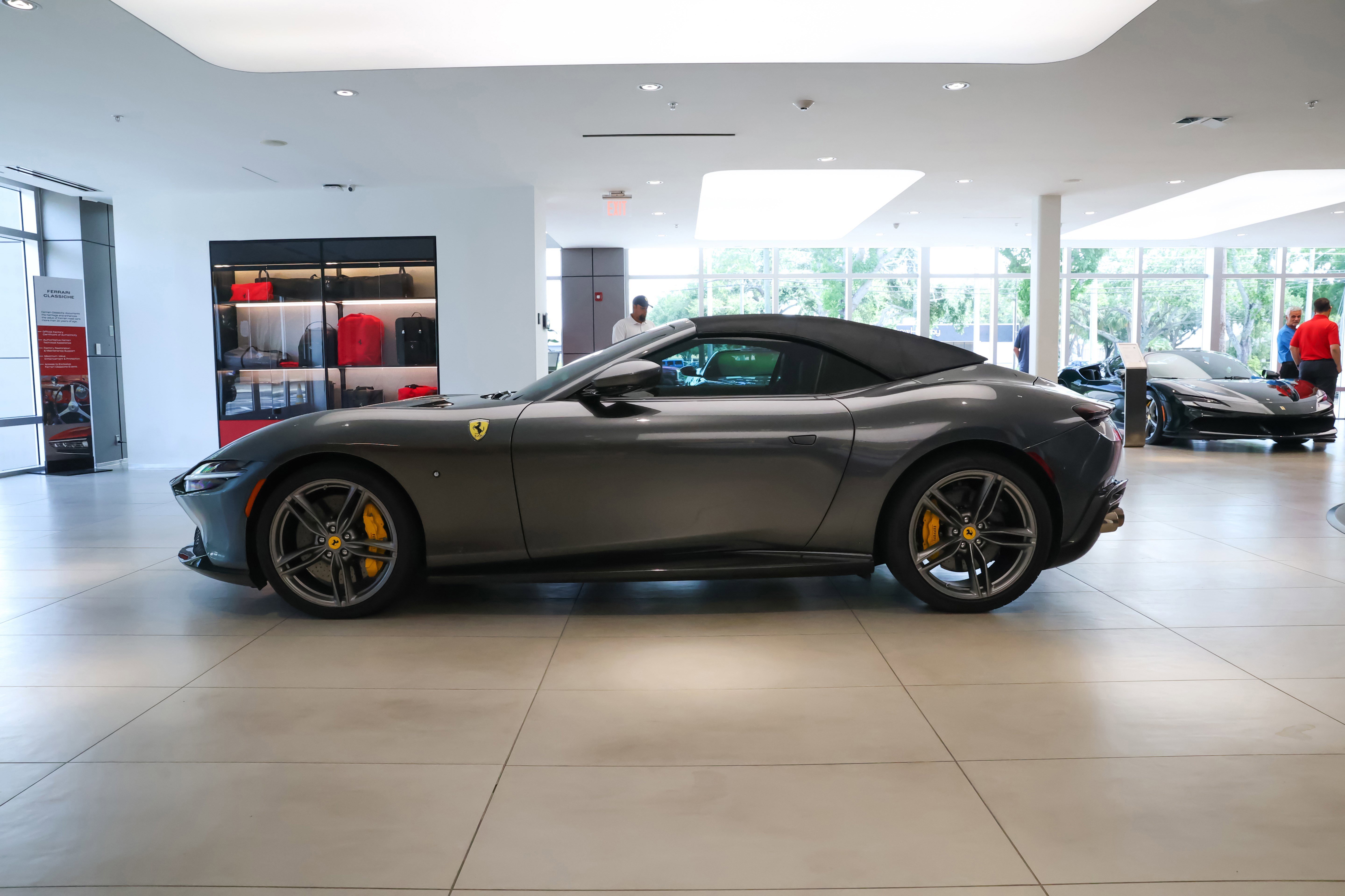 Used 2025 Grigio Silverstone Ferrari  image 23