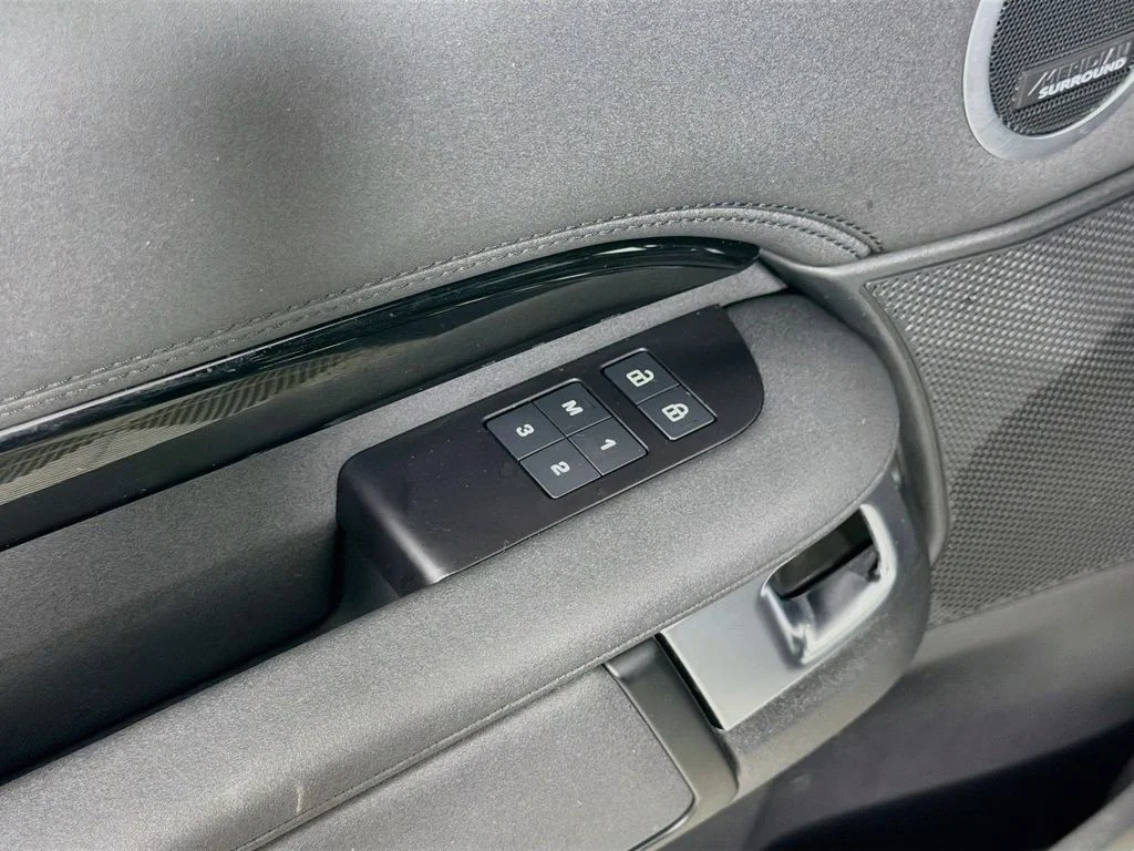 Certified Used 2025 Black Land Rover S image 18
