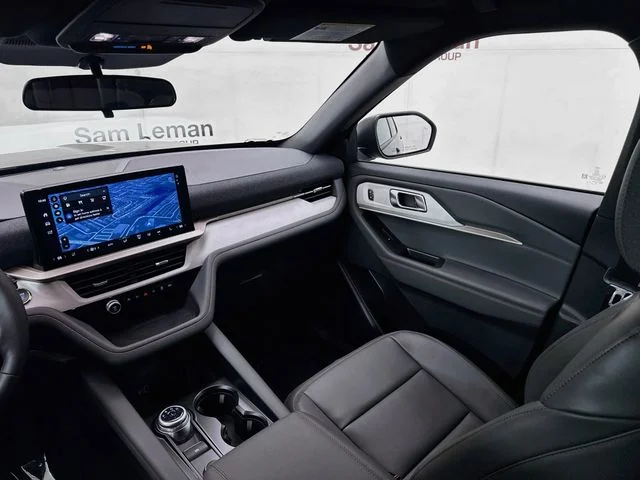 New 2027 Agate Black Metallic Ford Active image 23