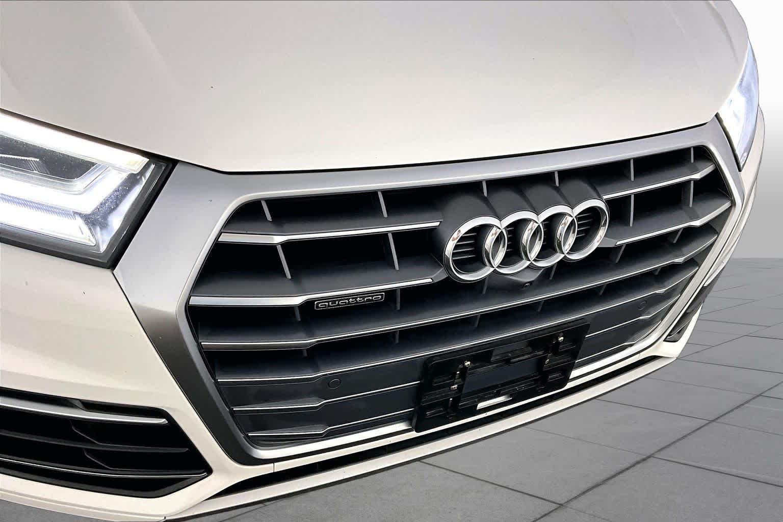Used 2018 Ibis White Audi Prestige image 32