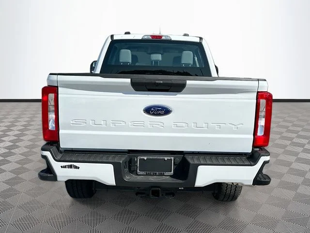 New 2026 Oxford White Ford XL image 5