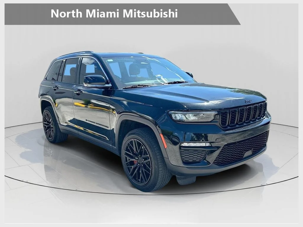 Used 2022 Black Jeep Limited image 1