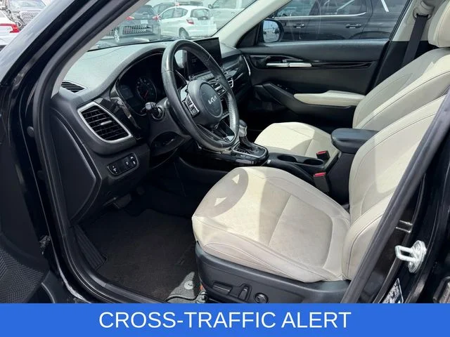 Used 2023 Black Kia EX image 11