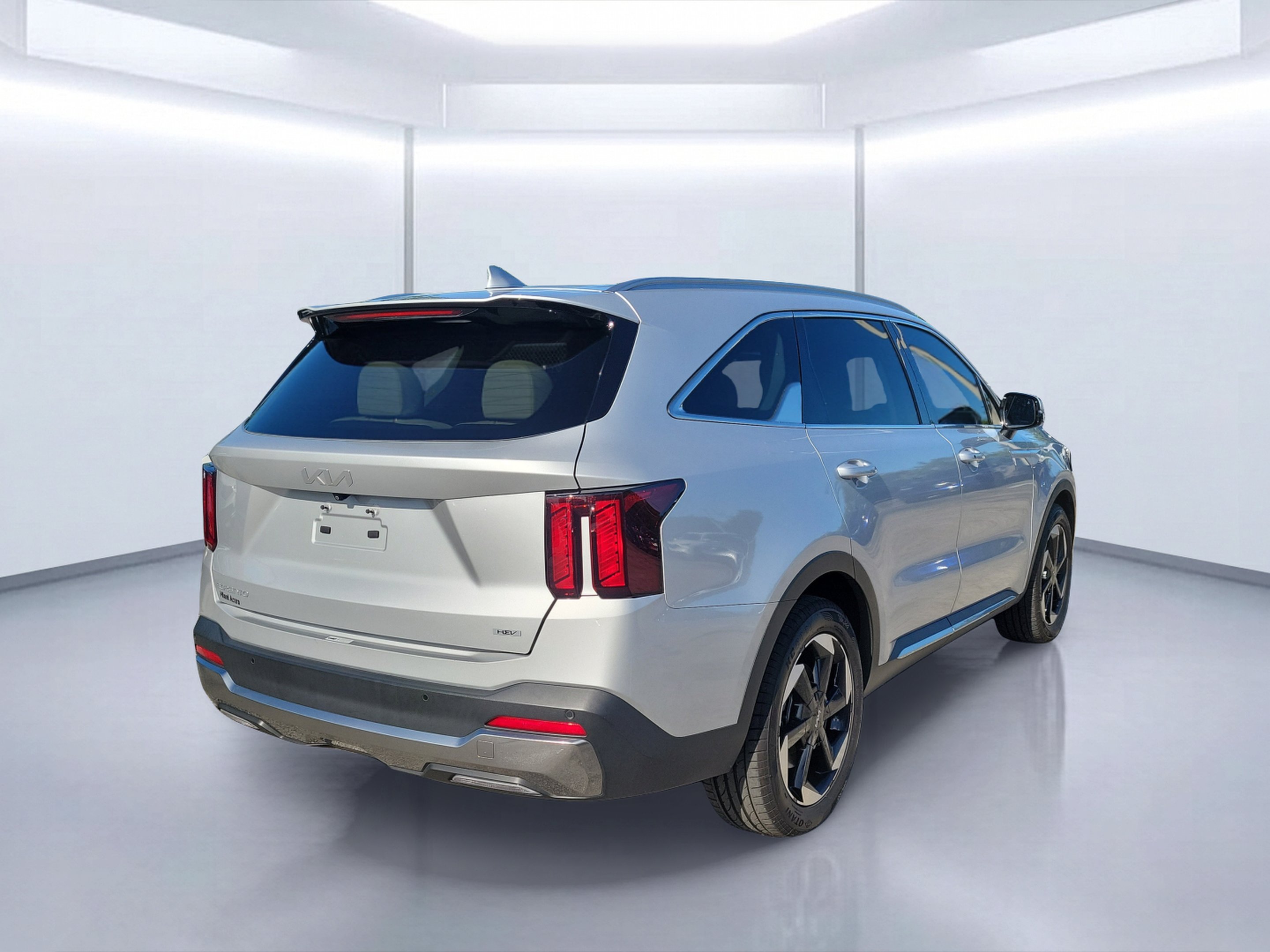 Used 2025 Silky Silver Kia EX image 4