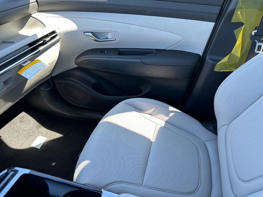New 2026 White Hyundai SEL Convenience image 32