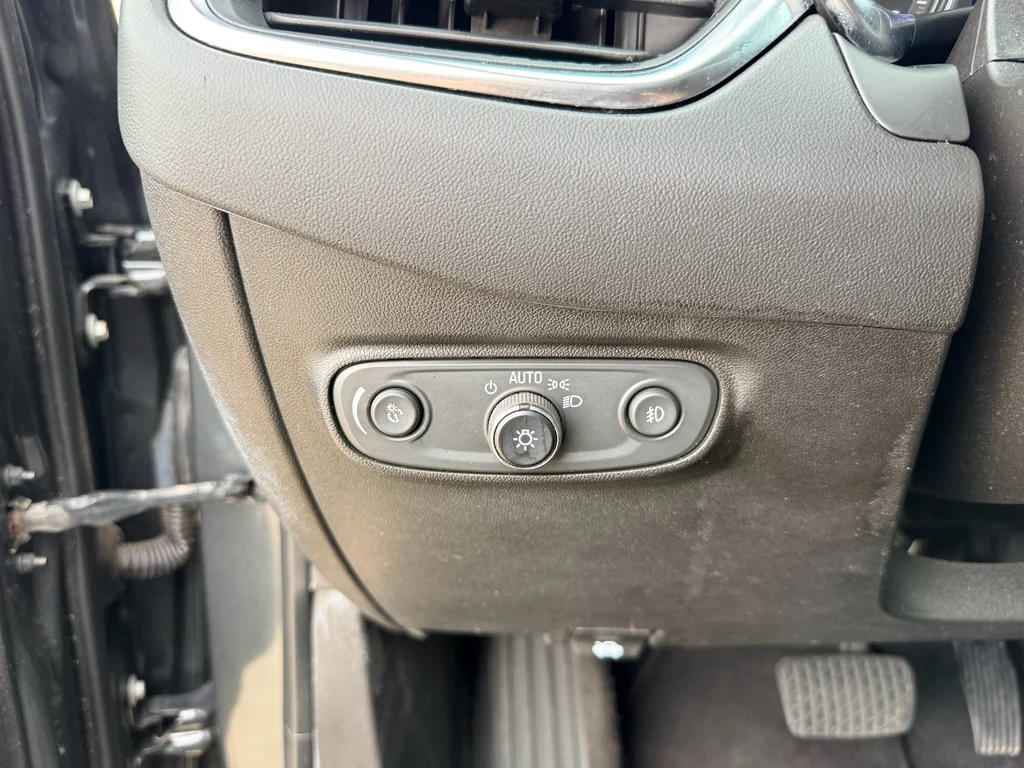 Used 2021 Nightfall Gray Metallic Chevrolet LT image 15
