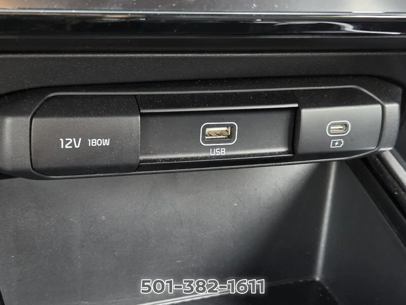 Used 2025 Snow White Pearl KIA LX FWD image 25