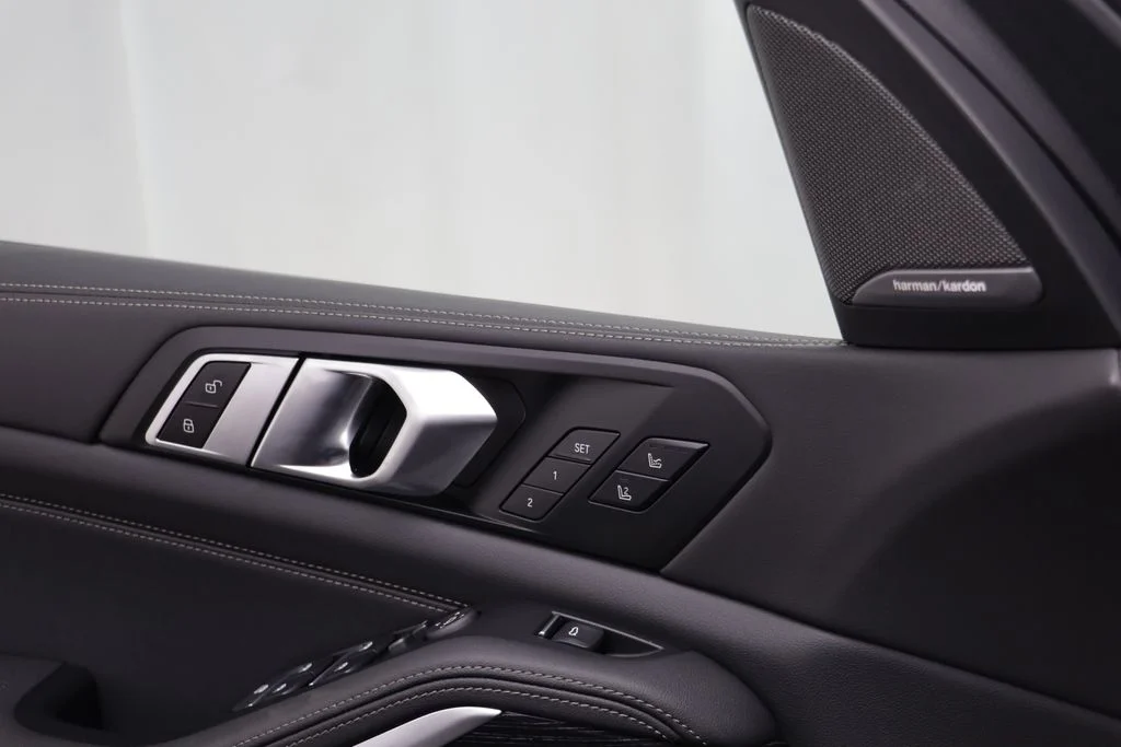 New 2026 Black BMW xDrive50e image 6