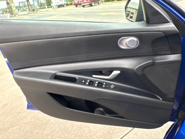 Used 2026 Intense Blue Hyundai SE image 25