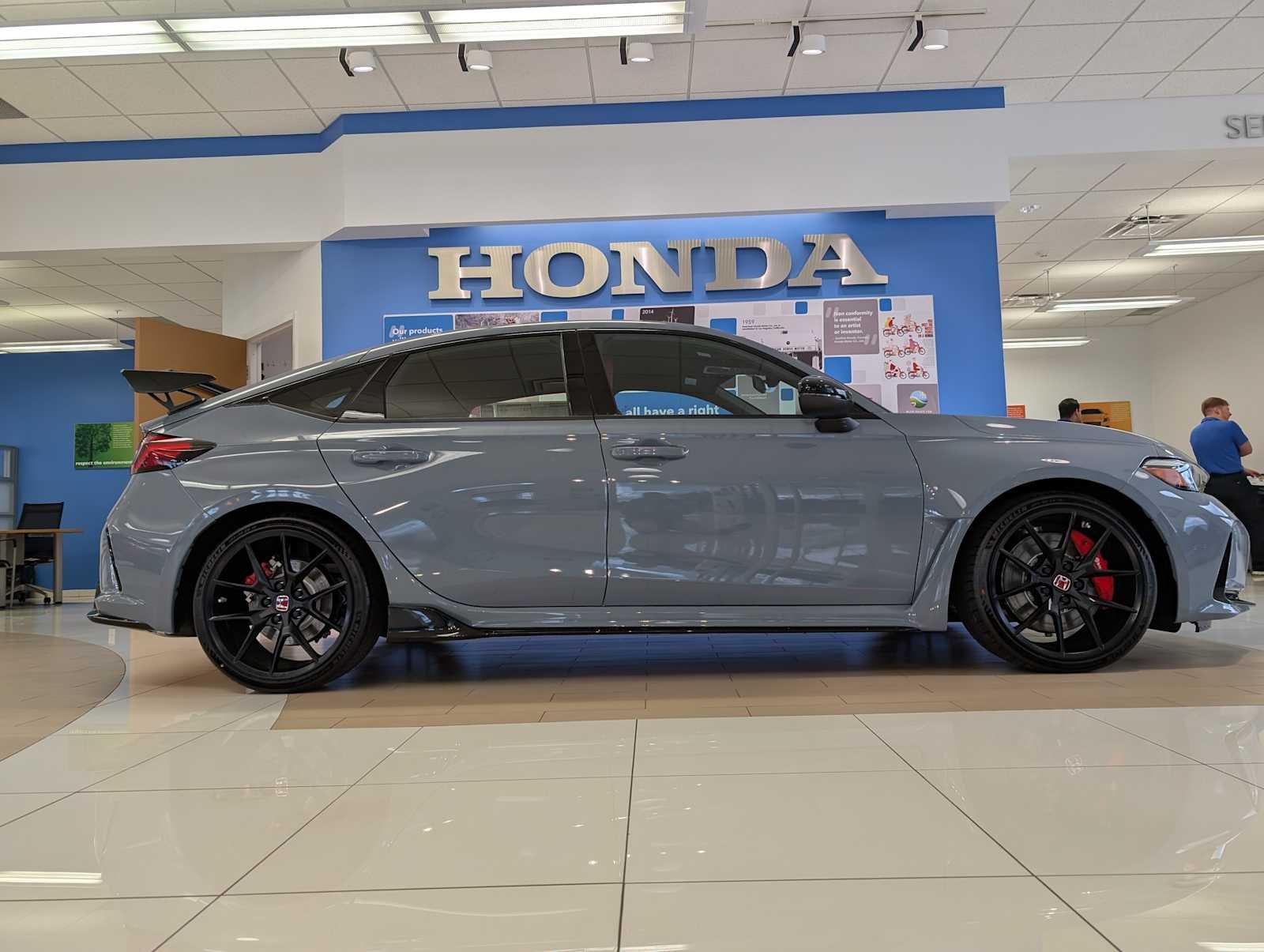 2025 Honda Civic Hatchback Type-R - Photo 7