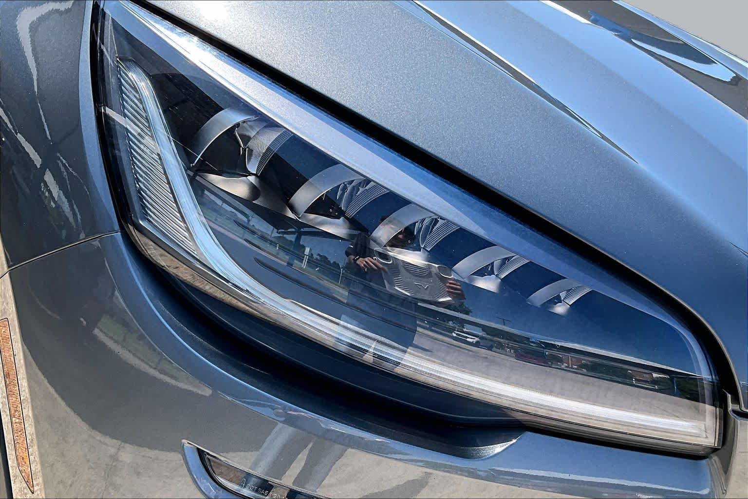 Used 2024 Asher Gray Metallic Clearcoat Lincoln Reserve image 54