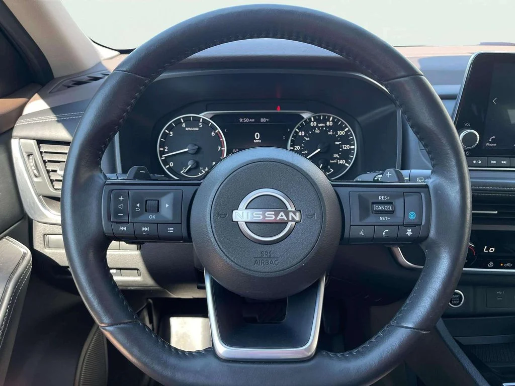 Used 2023 Super Black Nissan SV image 18