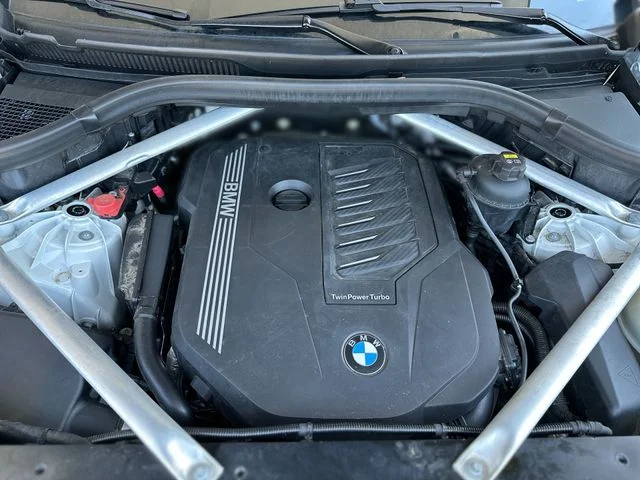 Used 2019 White BMW xDrive40i image 29