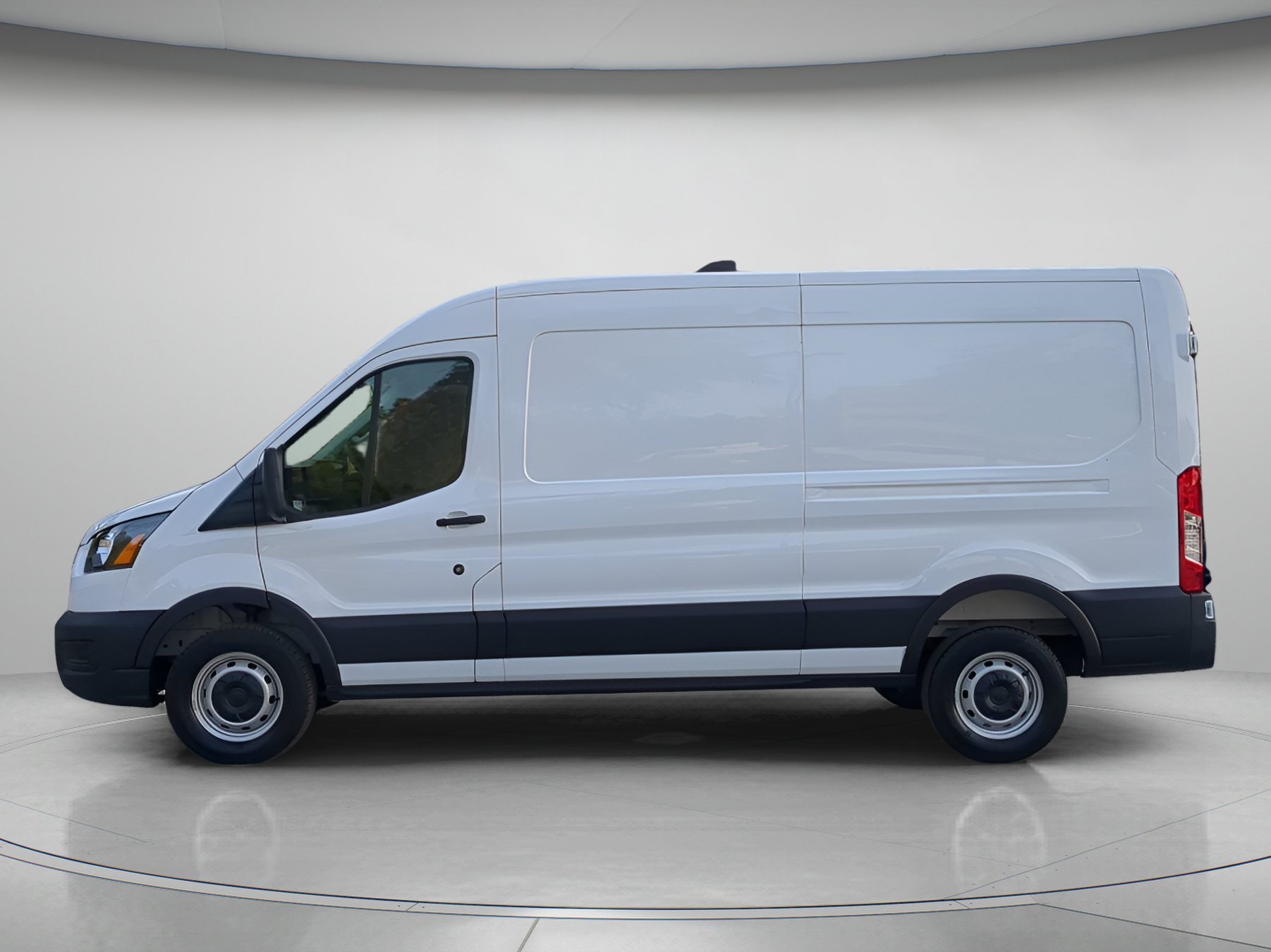 New 2026 Oxford White Ford Cargo Van image 40
