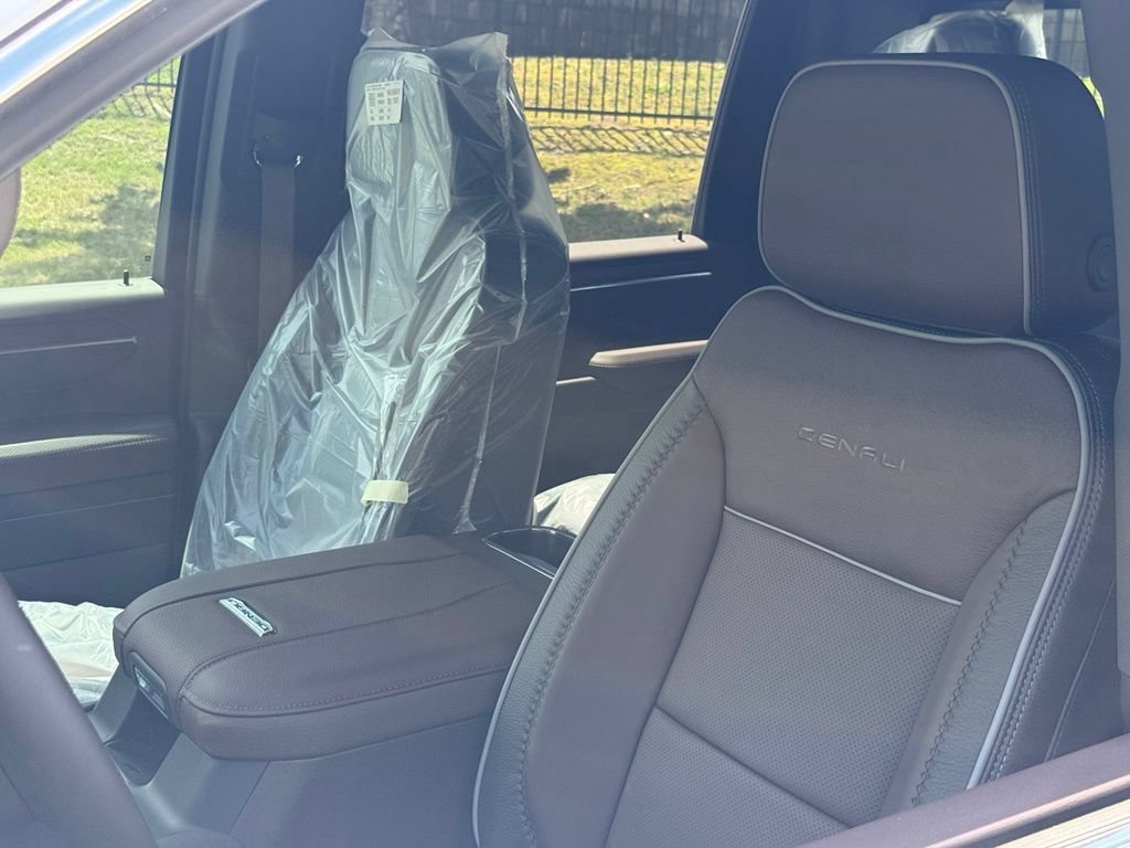 2026 GMC Sierra 2500HD Denali - Photo 17