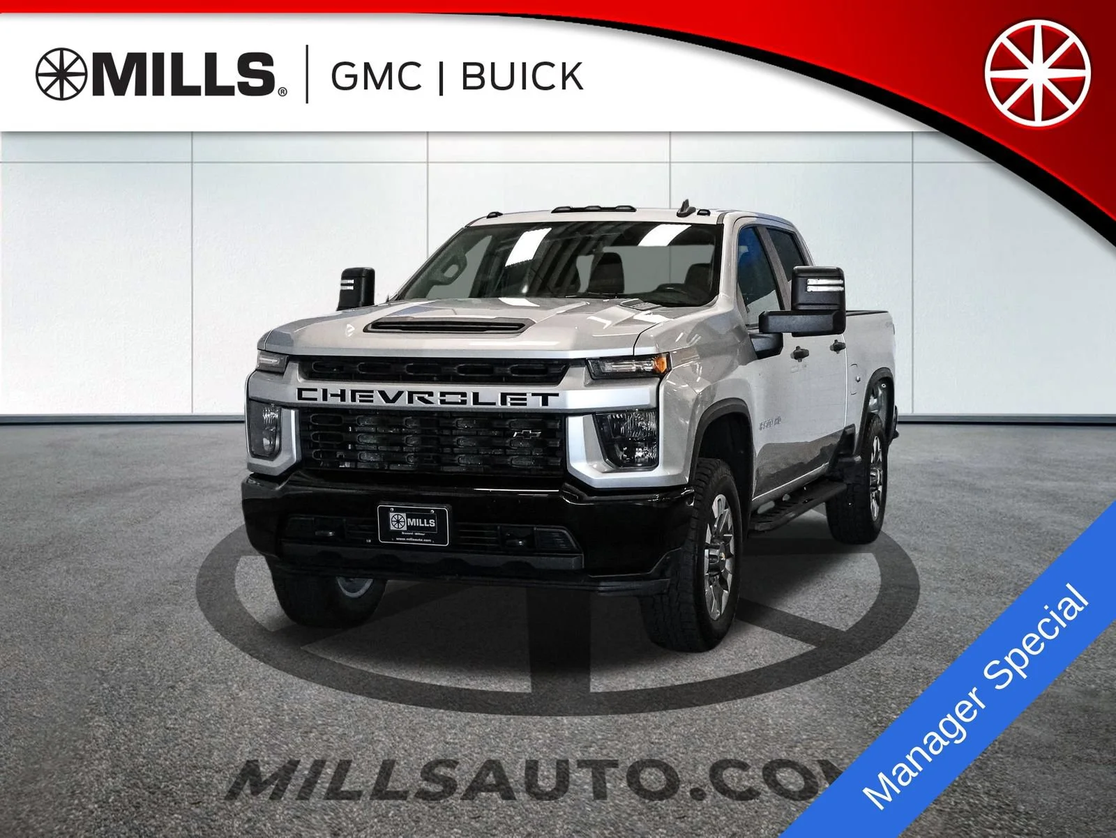 Used 2022 Silver Ice Metallic Chevrolet Custom image 1