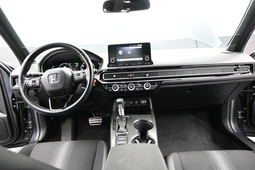 Used 2025  Honda Sport image 30