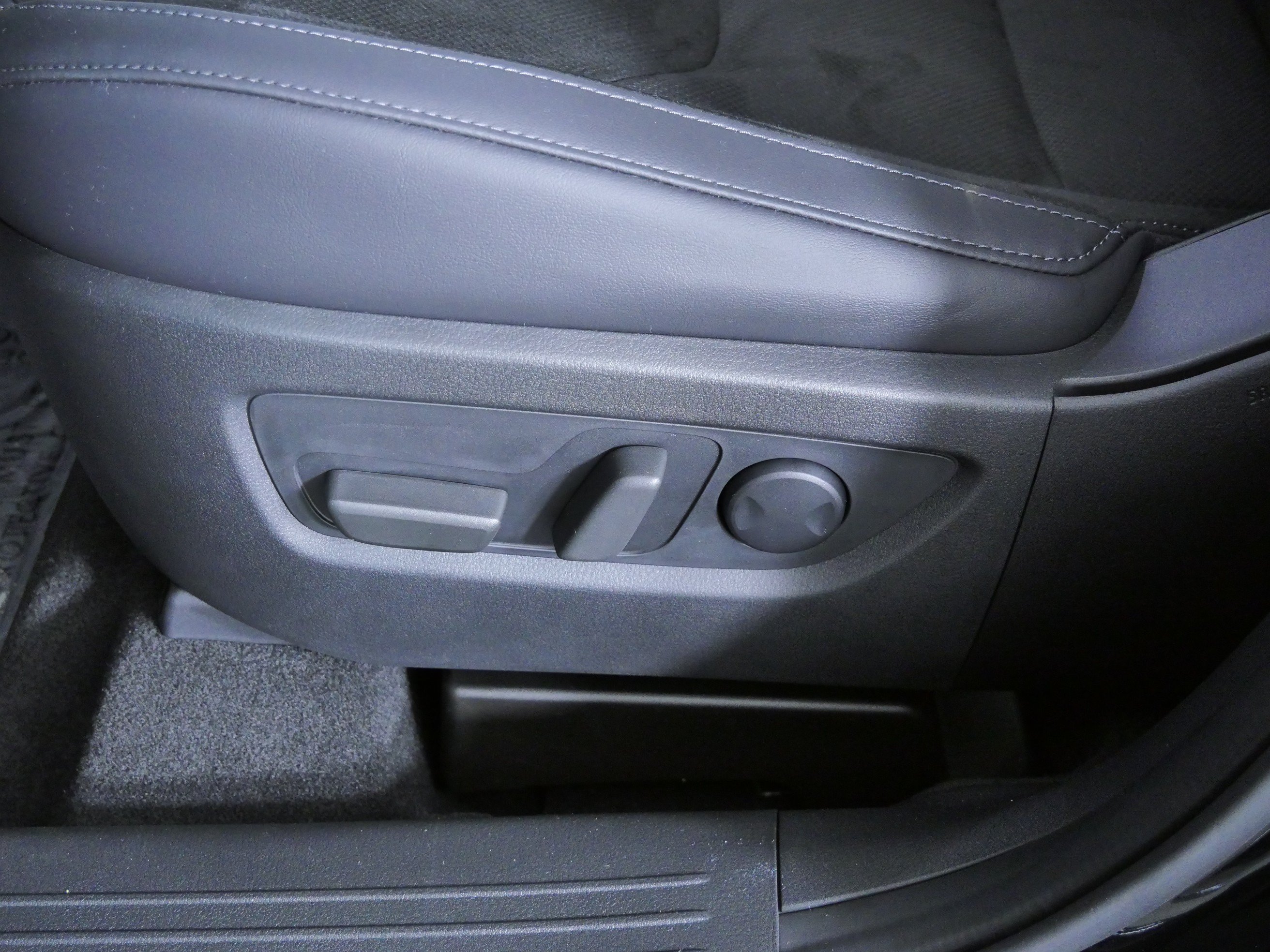 New 2026 Jet Black Mica Mazda 2.5 S Preferred AWD image 21