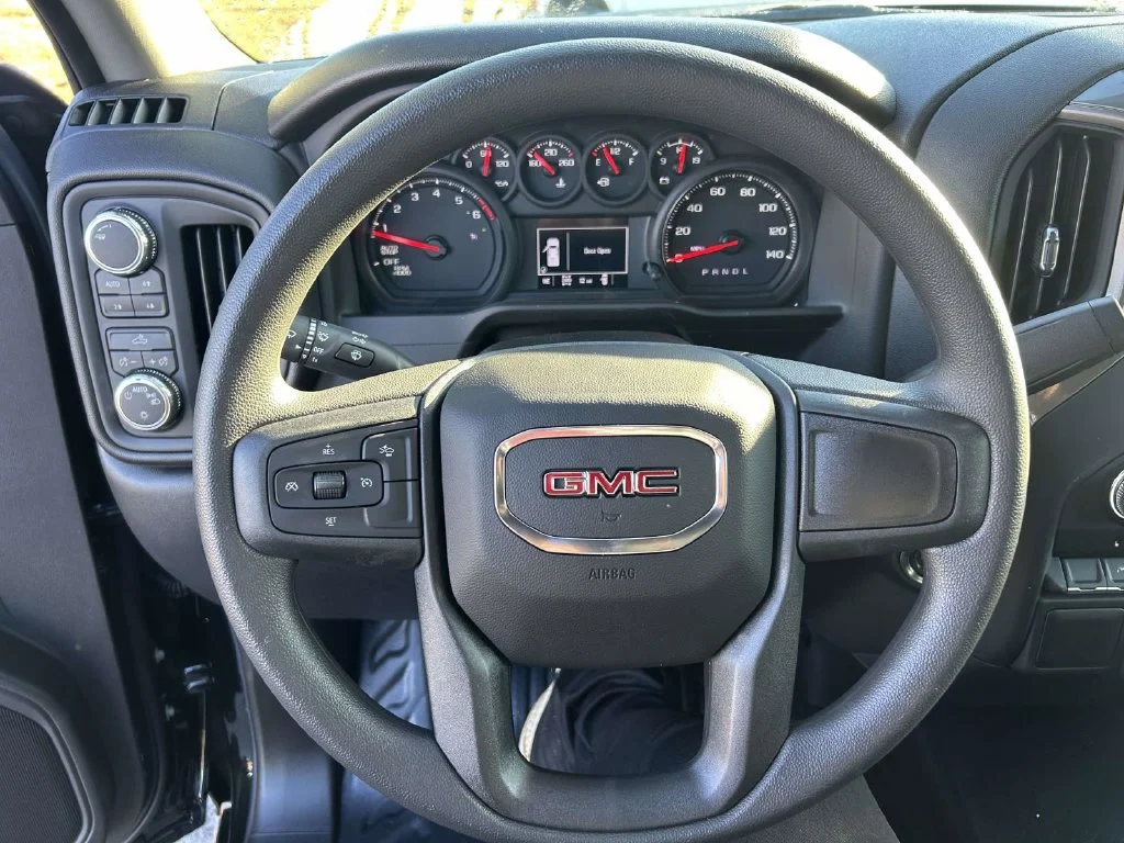 New 2026 Onyx Black GMC Pro image 26