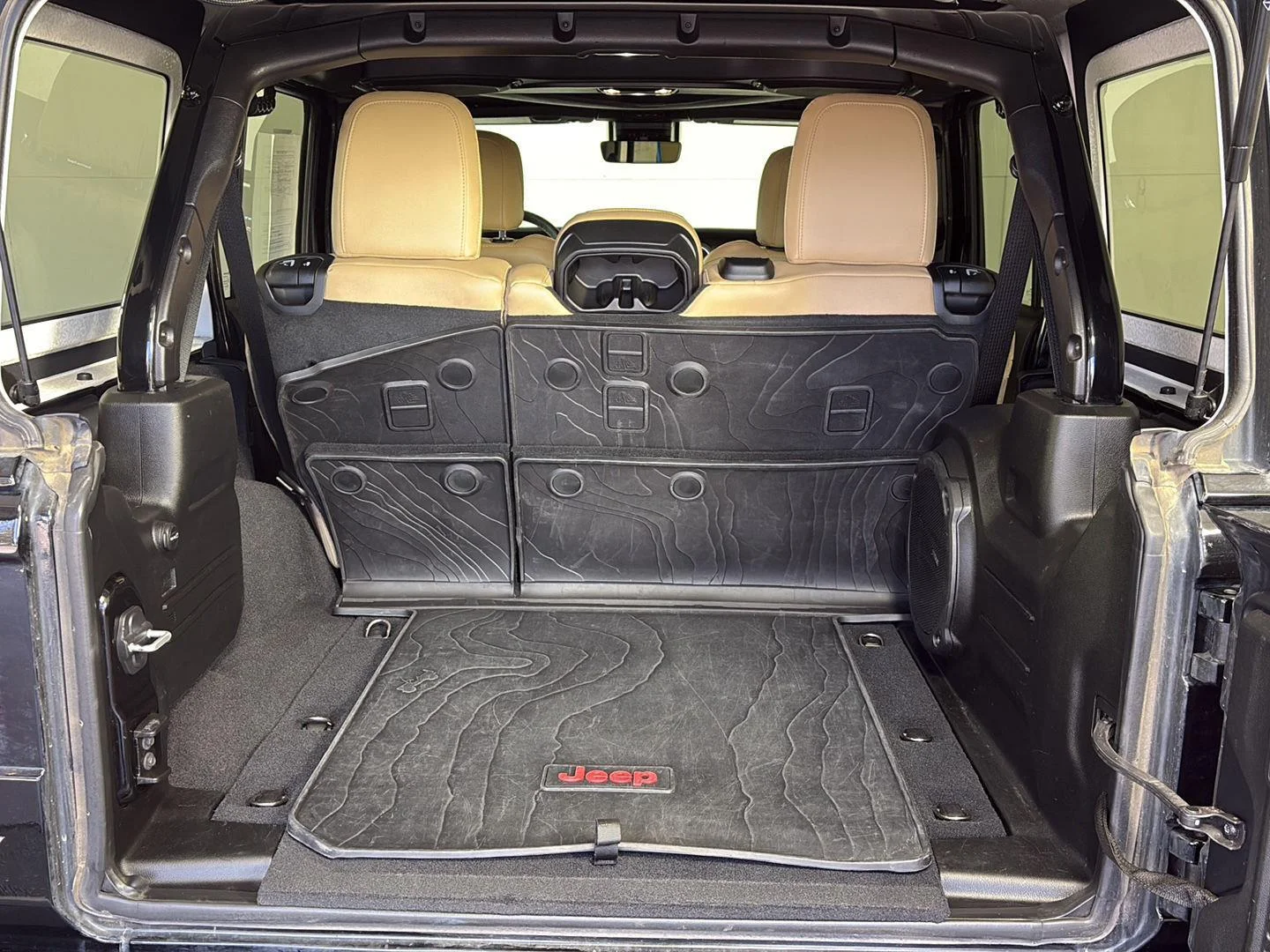 Used 2019 Black Clearcoat Jeep Rubicon image 8