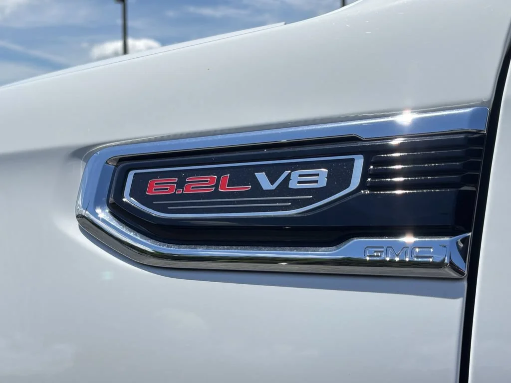 Used 2022 Summit White GMC SLT image 10