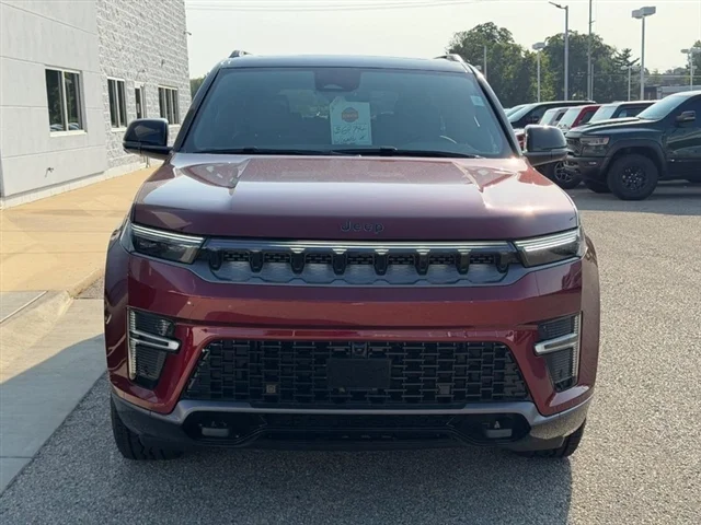 New 2026 Velvet Red Pearlcoat (DISC) Jeep Upland image 2