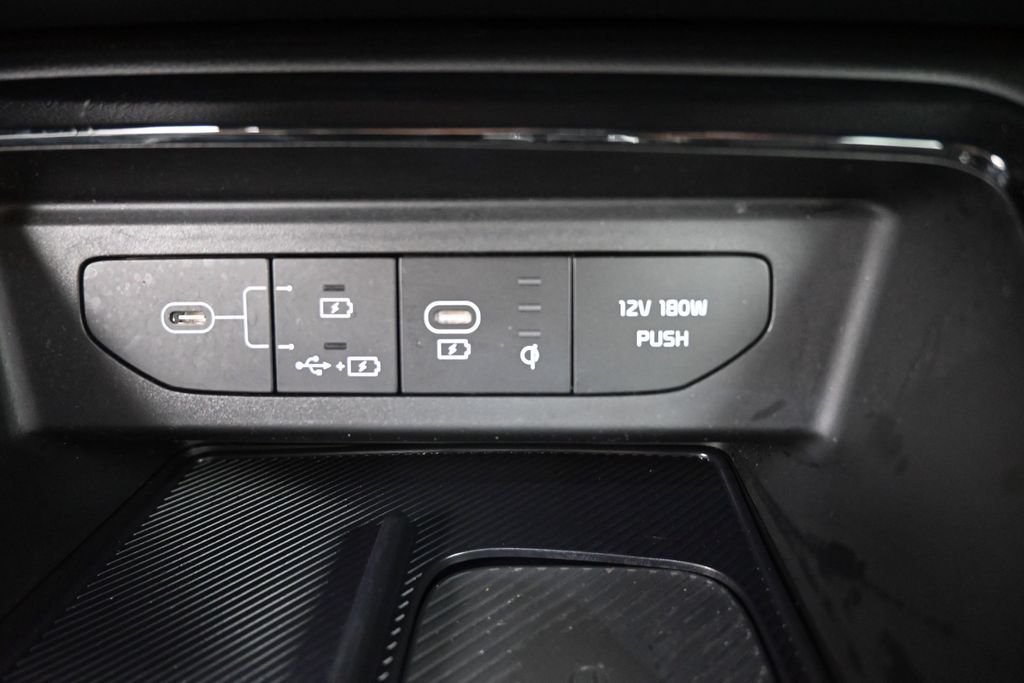 Used 2025 Gray Kia GT-Line image 9
