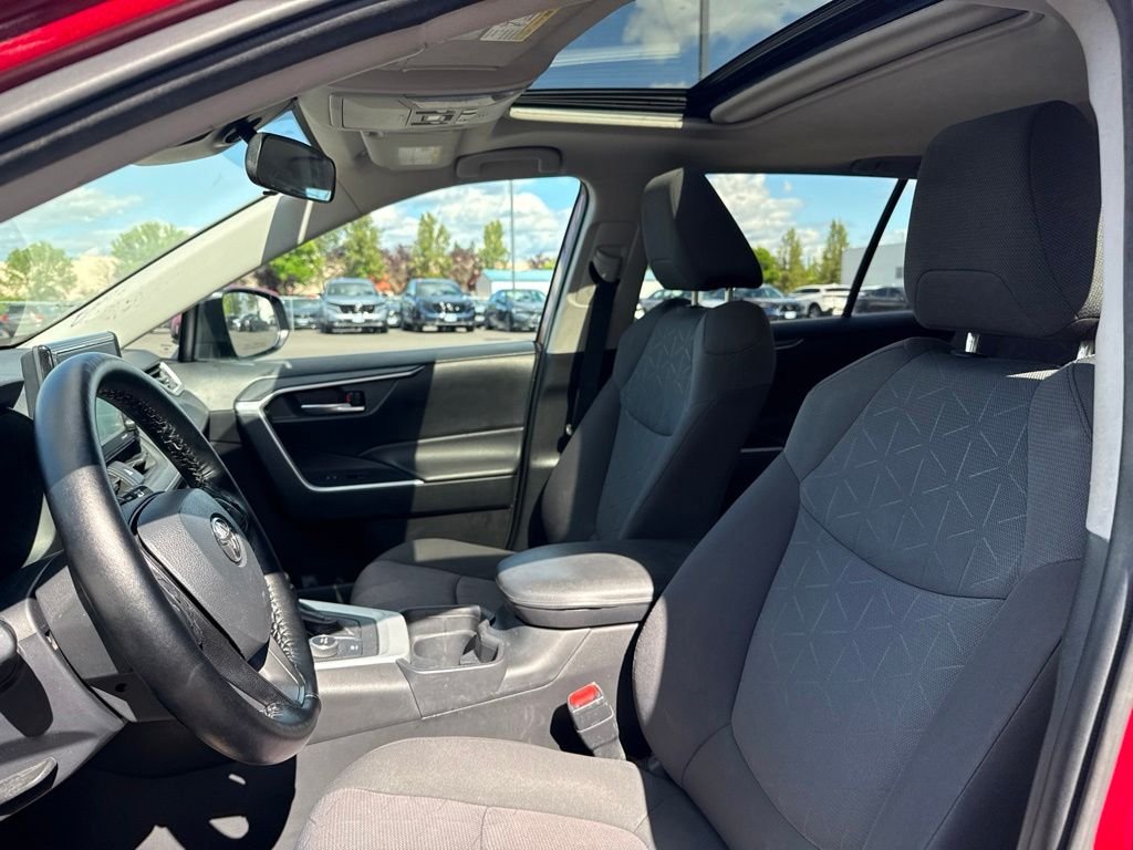Used 2020 Ruby Flare Pearl Toyota XLE image 9