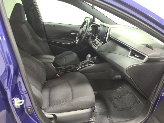 Used 2020 Blue Crush Metallic Toyota SE image 9