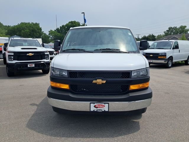 2025 Chevrolet Express Cargo Work Van - Photo 2