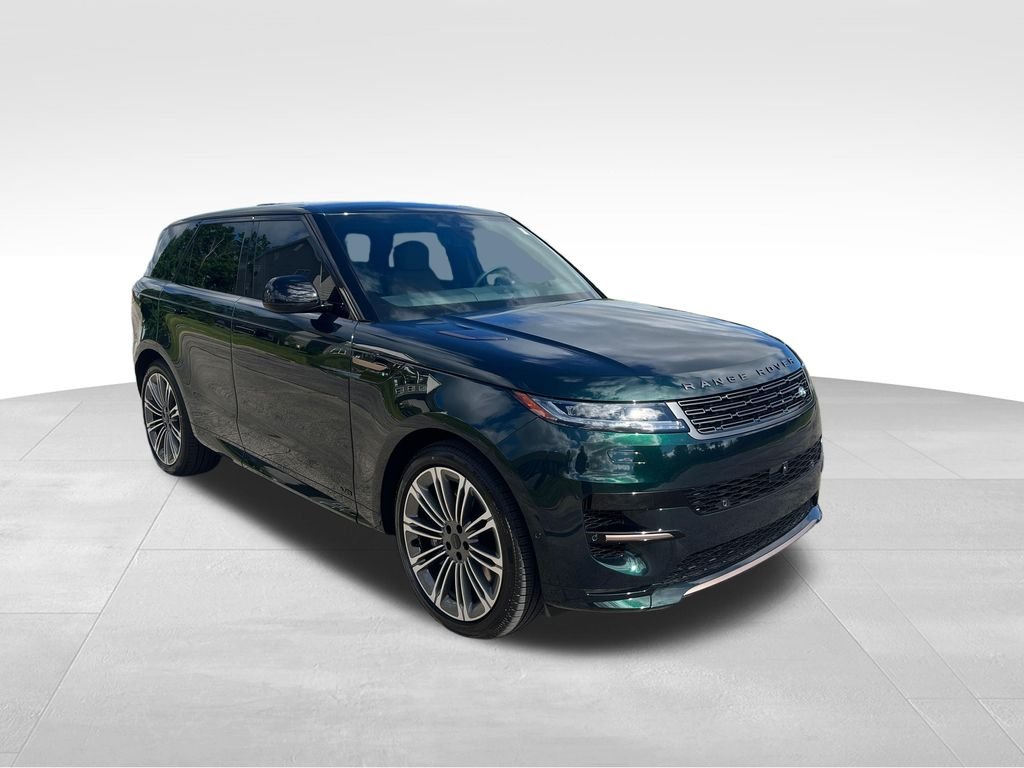 New 2026 British Racing Green Land Rover Dynamic SE image 7