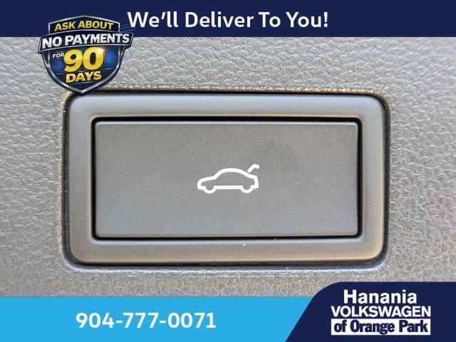 New 2026 Silver Volkswagen 2.0T SE w/Technology image 13