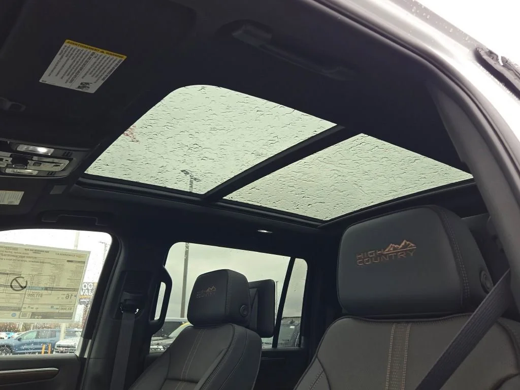 2026 Chevrolet Suburban High Country - Photo 27