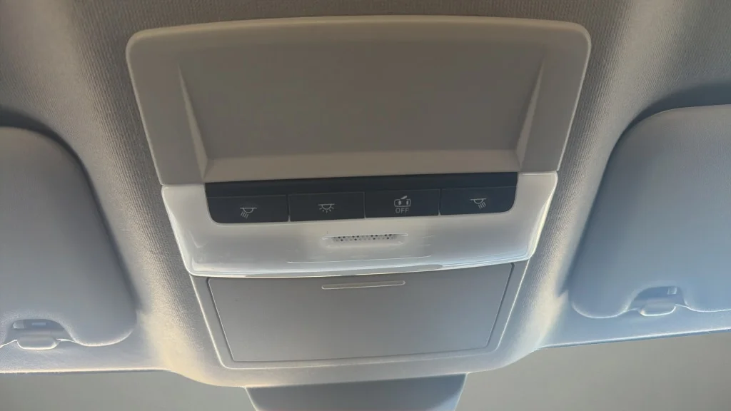 Used 2025 Electric Blue Metallic Nissan SR image 21