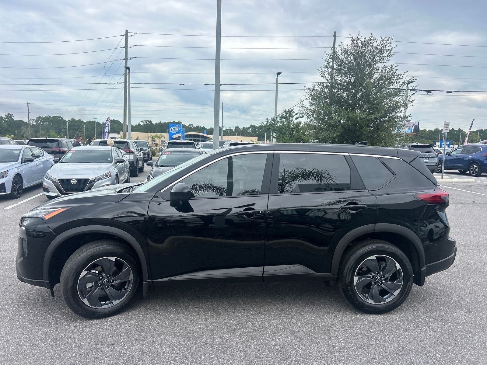 New 2026 Nissan Rogue SV 4D Sport Utility