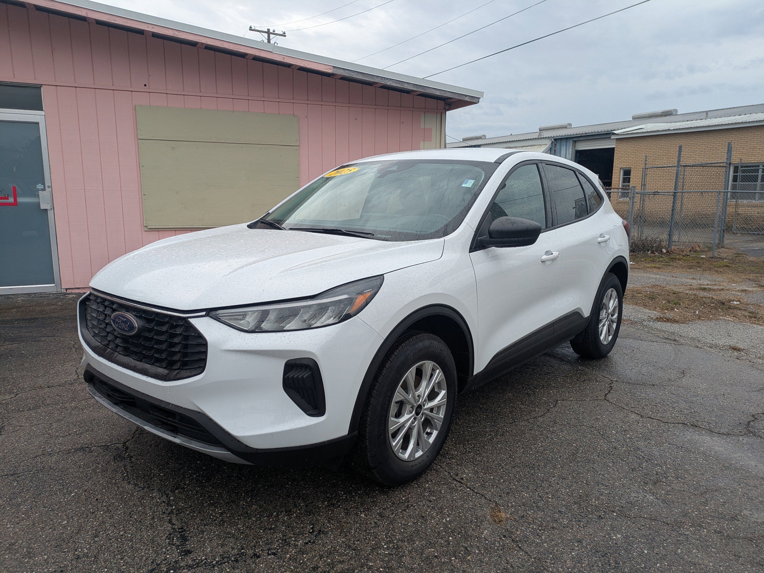 Used 2025 Oxford White Ford Active image 7