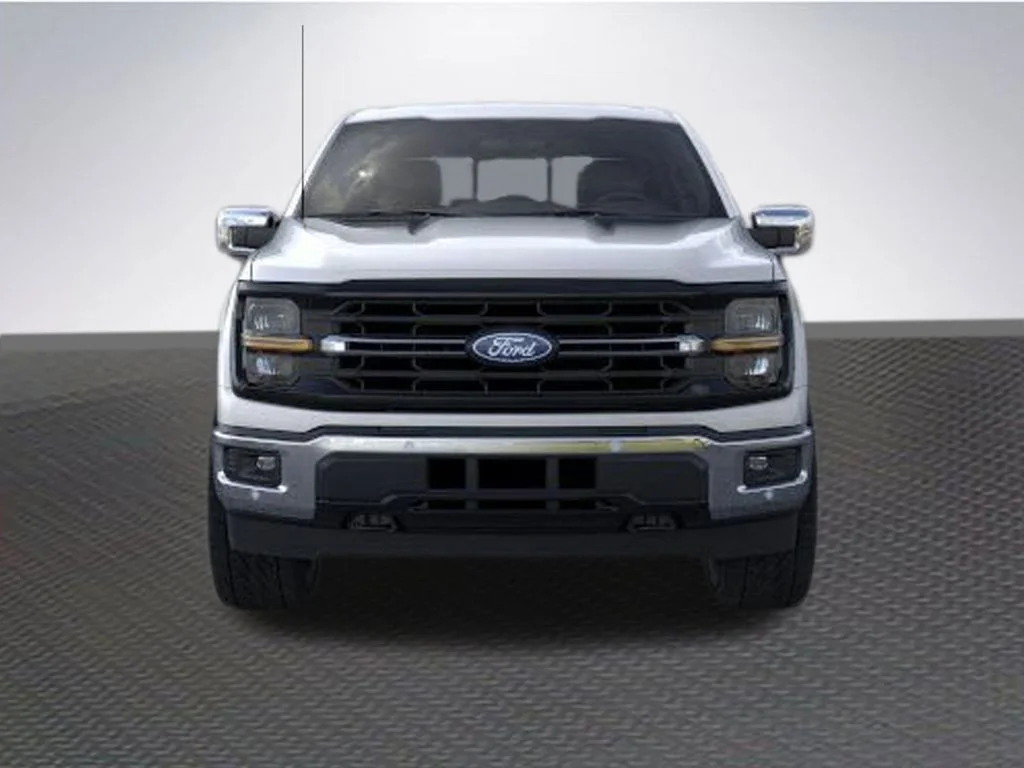 New 2026 Iconic Silver Metallic Ford XLT image 6