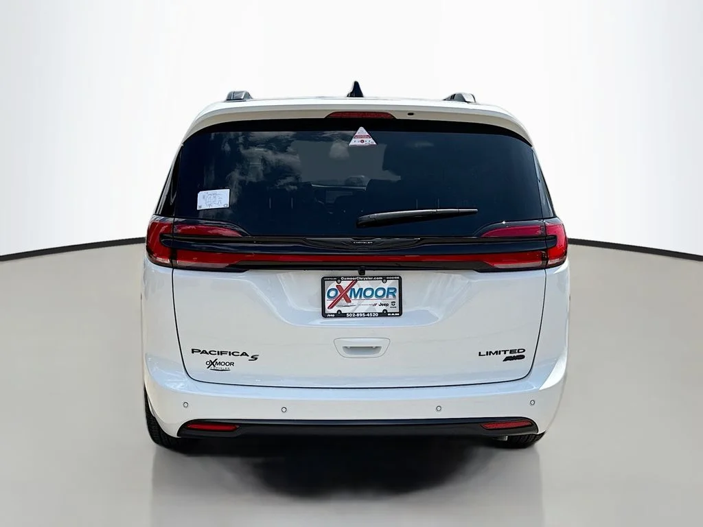 New 2026 Bright White Clearcoat Chrysler Limited image 5