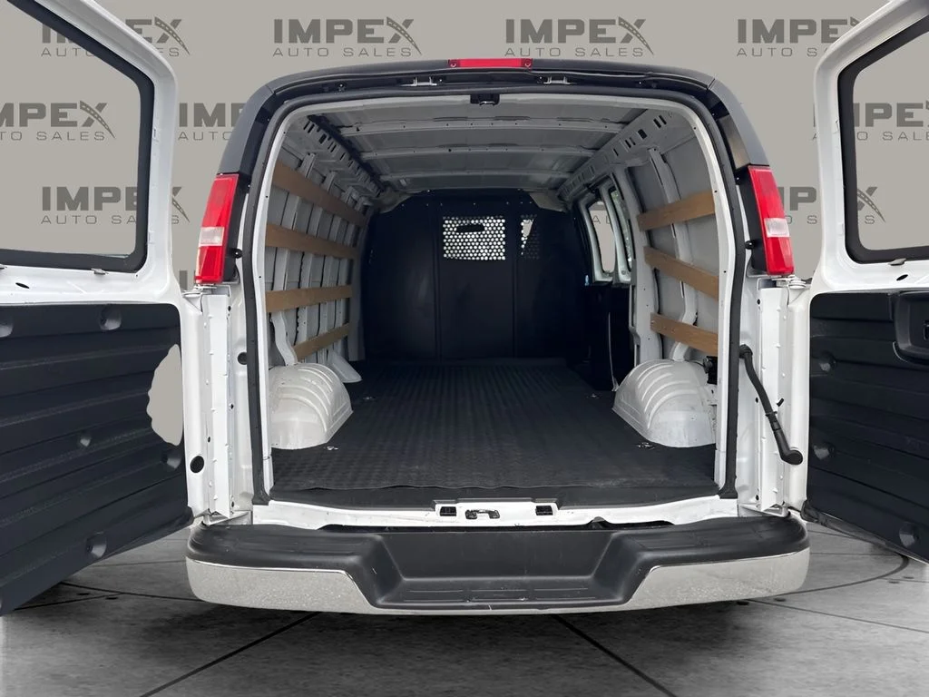 Used 2024 White Chevrolet Work Van image 21
