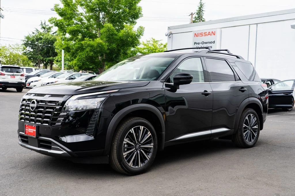 New 2026 Super Black Nissan Platinum image 3