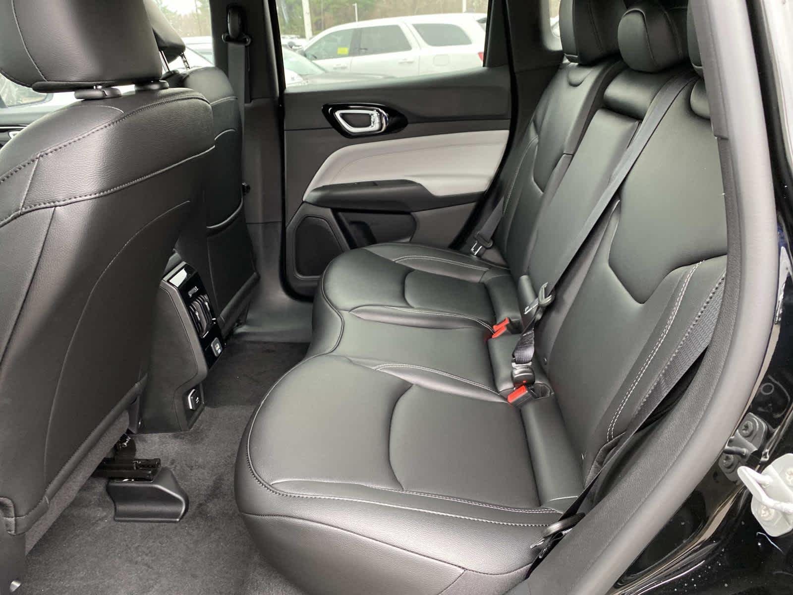 2026 Jeep Compass Limited - Photo 7