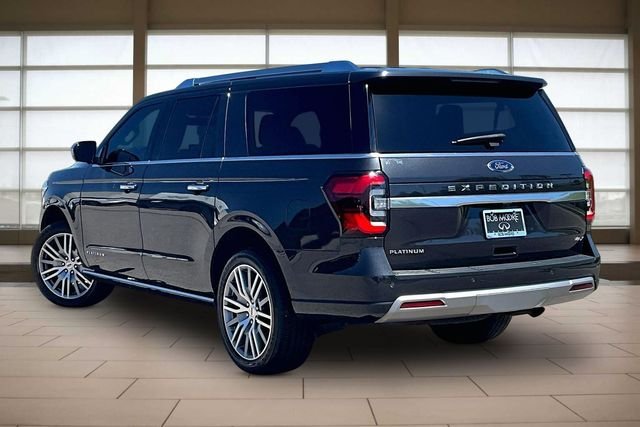 Used 2022  Ford Platinum image 13