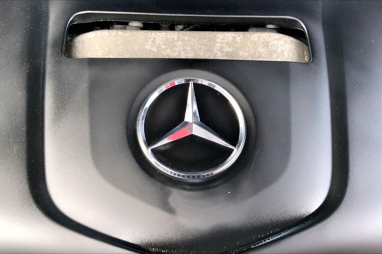 Used 2018 Black Mercedes-Benz GLC 300 image 30