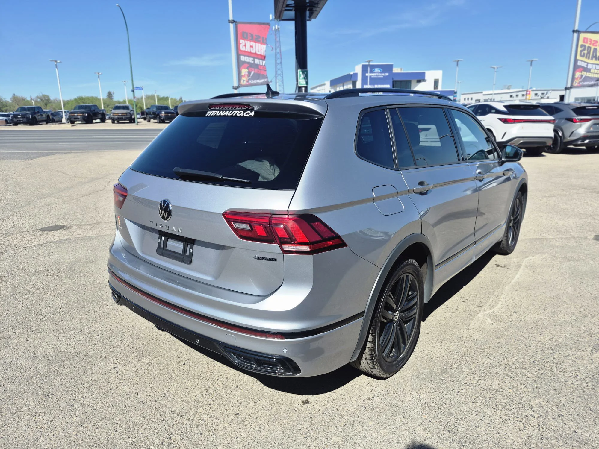 Certified Used 2022 Pyrite Silver Metallic Volkswagen Comfortline R-Line Black Edition*Adaptive Cruise | Remote Start | Htd Leather | Pano Roof | CarPlay image 8