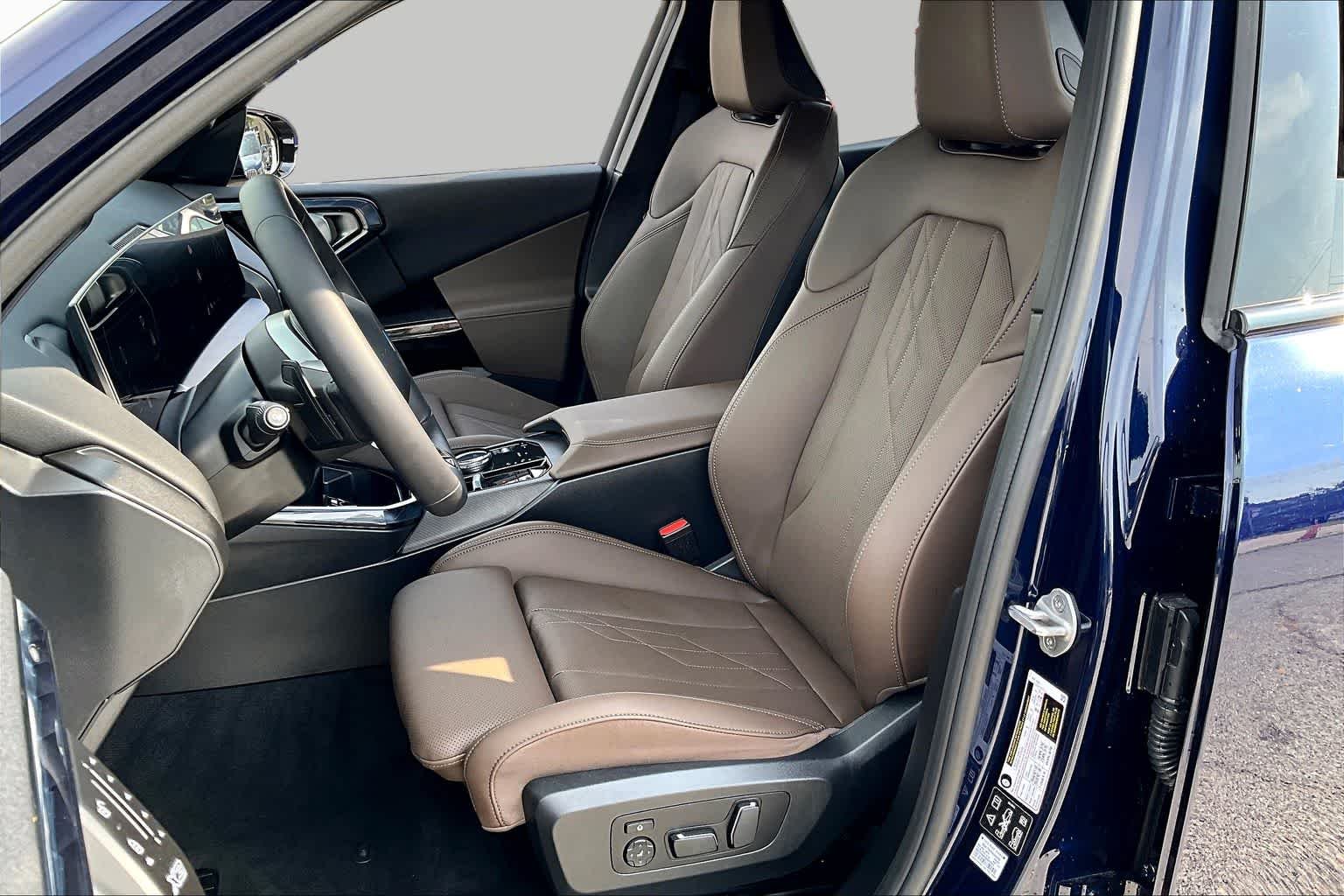 Used 2026 Tanzanite Blue II Metallic BMW 30 xDrive image 7